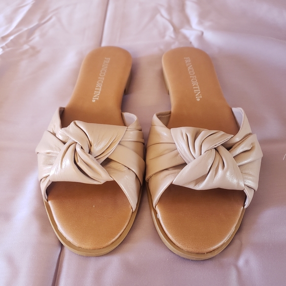 NWOB Franco Fortini Dawn Sandles - Picture 2 of 5